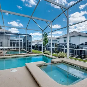 Holiday home Stylish Wprivate Pool&spa, Near, Davenport